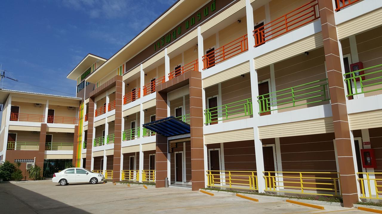 Charoensuk Grand Hotel Kabin Buri Exterior photo