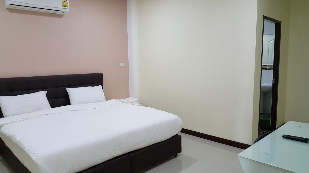 Charoensuk Grand Hotel Kabin Buri Exterior photo
